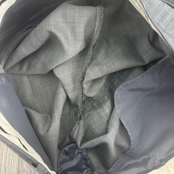 Theory Max C Tailor Wide Leg Flare Grey Pinstripe Pants Trousers Size 6 EUC - Picture 6 of 12